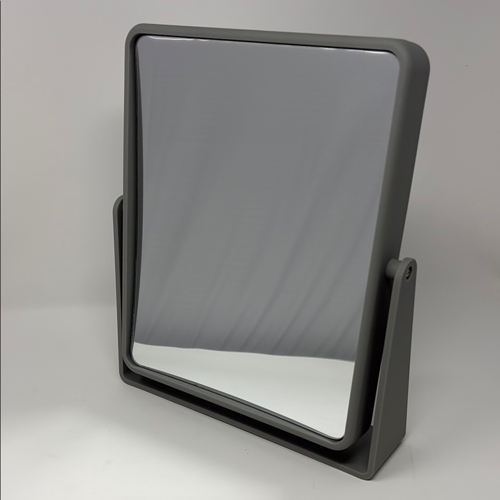 Gray Mirror